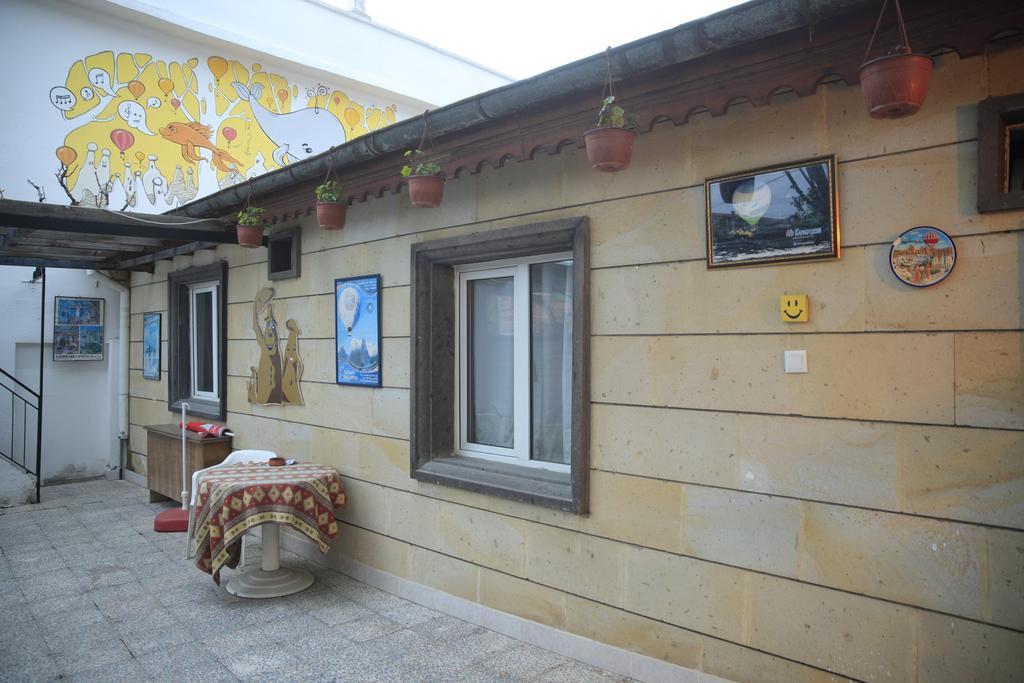 Bed and Breakfast Happydocia Göreme Exterior foto